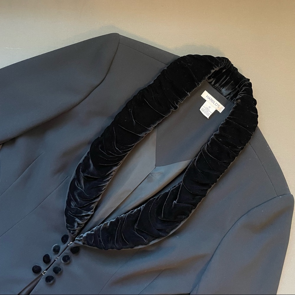 Harold's Suit Jacket with Velvet Lapel and Cuffs Black Size 12
